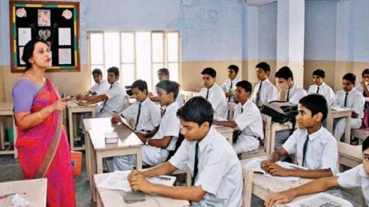 Govt given bad news for Teacher: No transfer for teacher this year