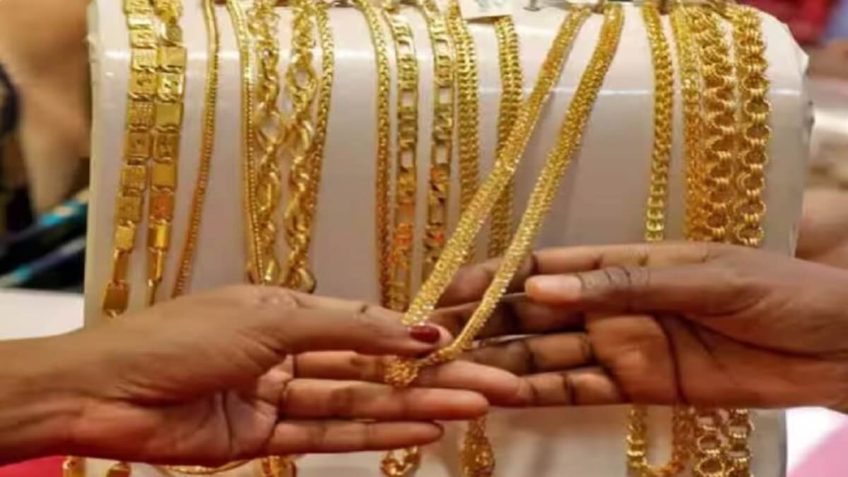 Gold Price down on Sunday: Check today latest rates