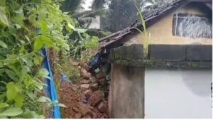 Karnataka Heavy Rainfall: 4 people of family die in house wall collapse