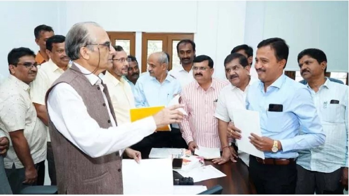 7th Pay Commission: government employees get salary hike 27.5 per cent hike