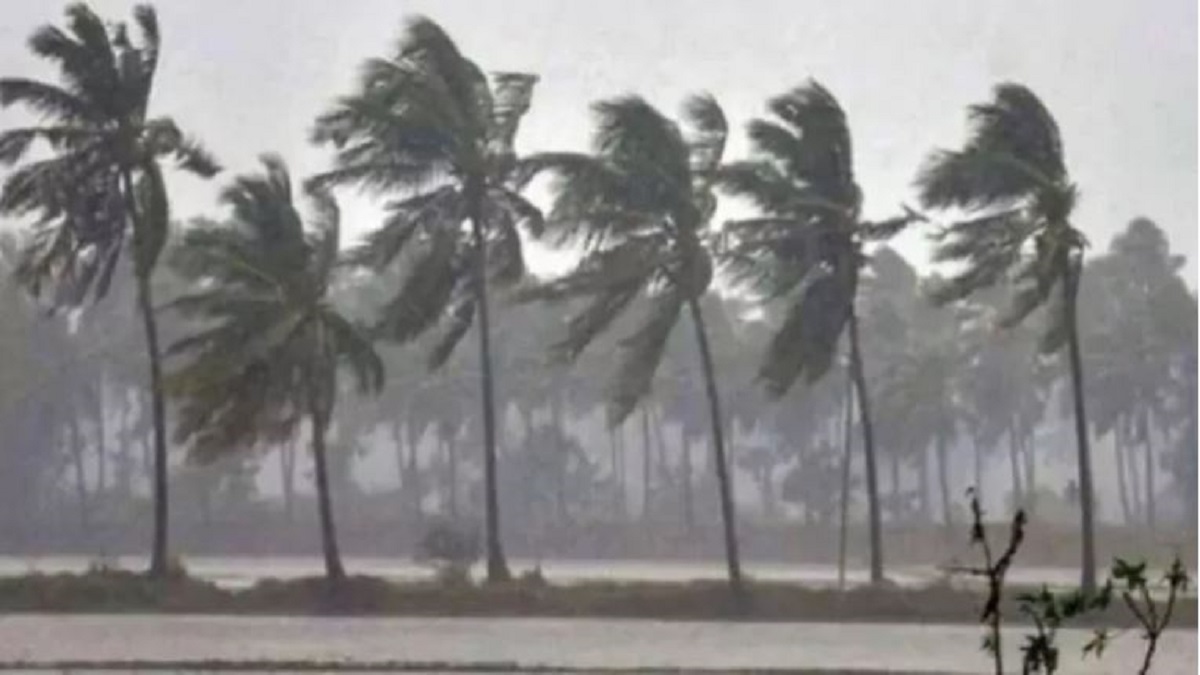 IMD heavy rainfall alert: School holiday, WFH for employees