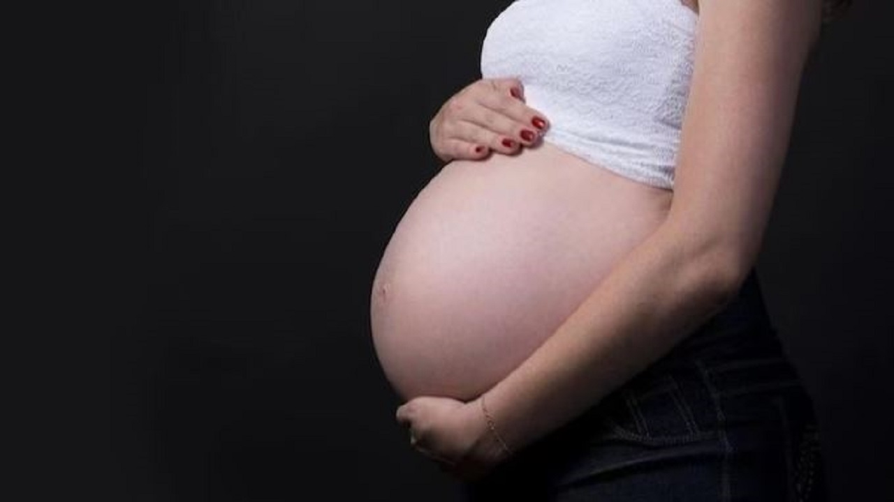 15-year-old girl gives birth to baby girl: abortion petition still pending in court
