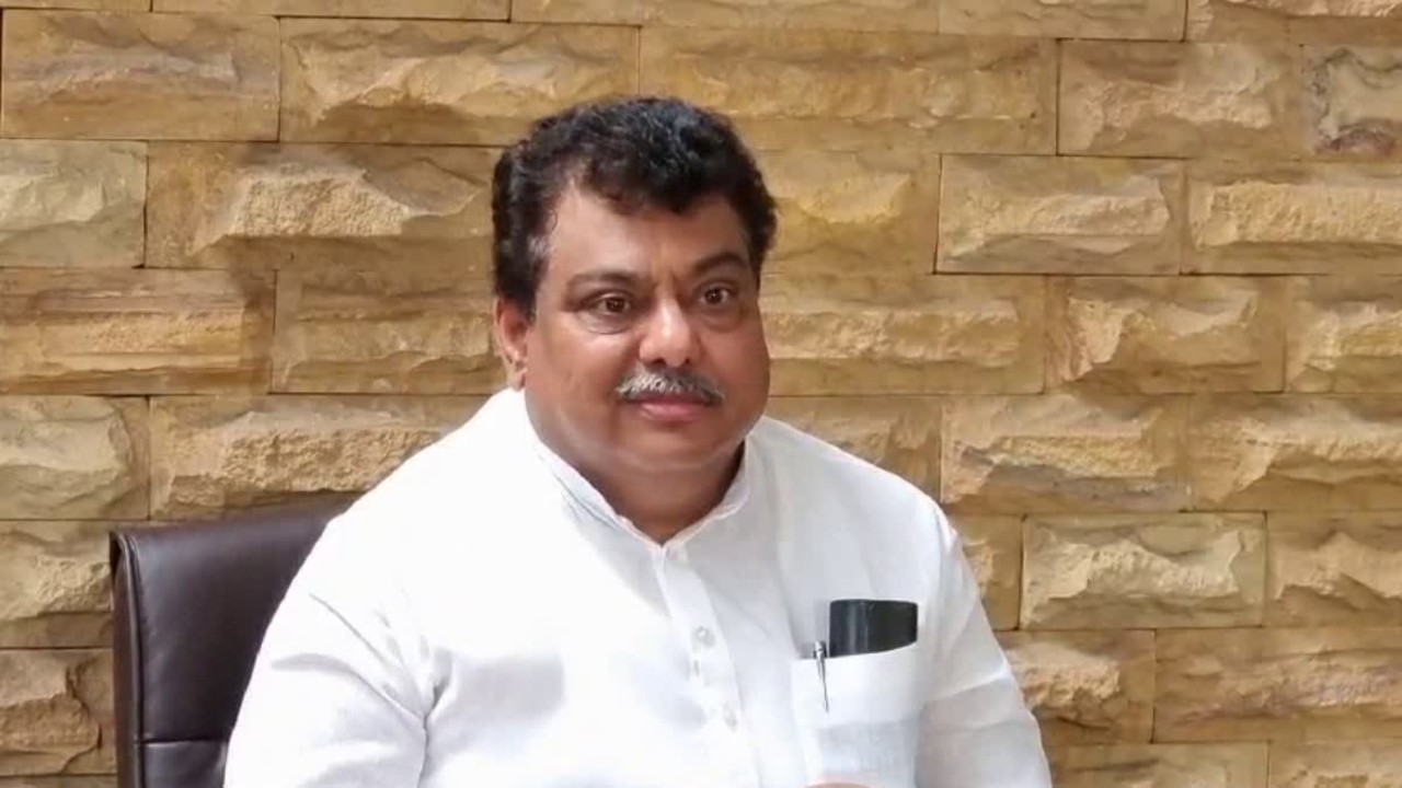 MB Patil says CM post not vacant, Satish Jarakiholi eligible