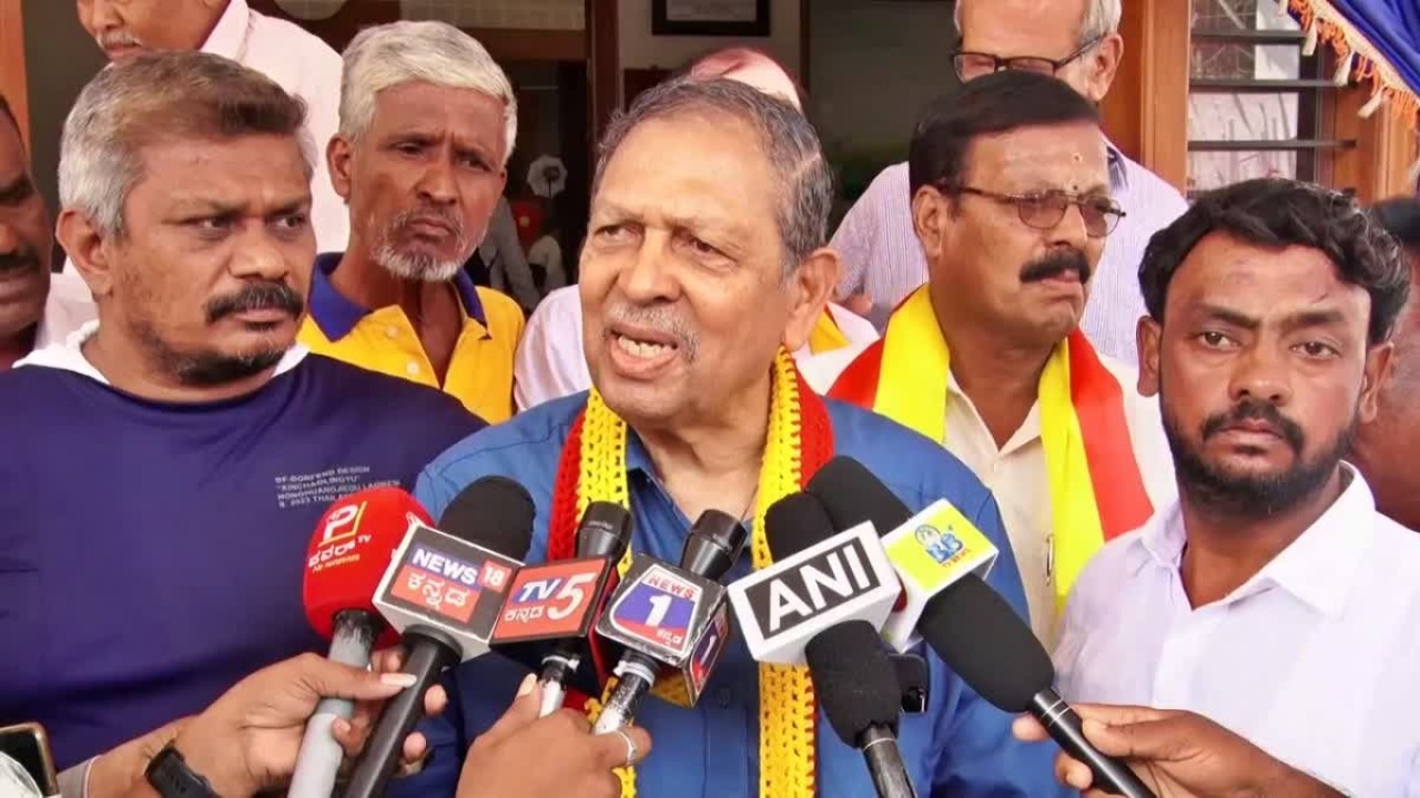 Former Judge Santosh Hegde criticizes Congress over Bihar loss, highlights endemic corruption in India