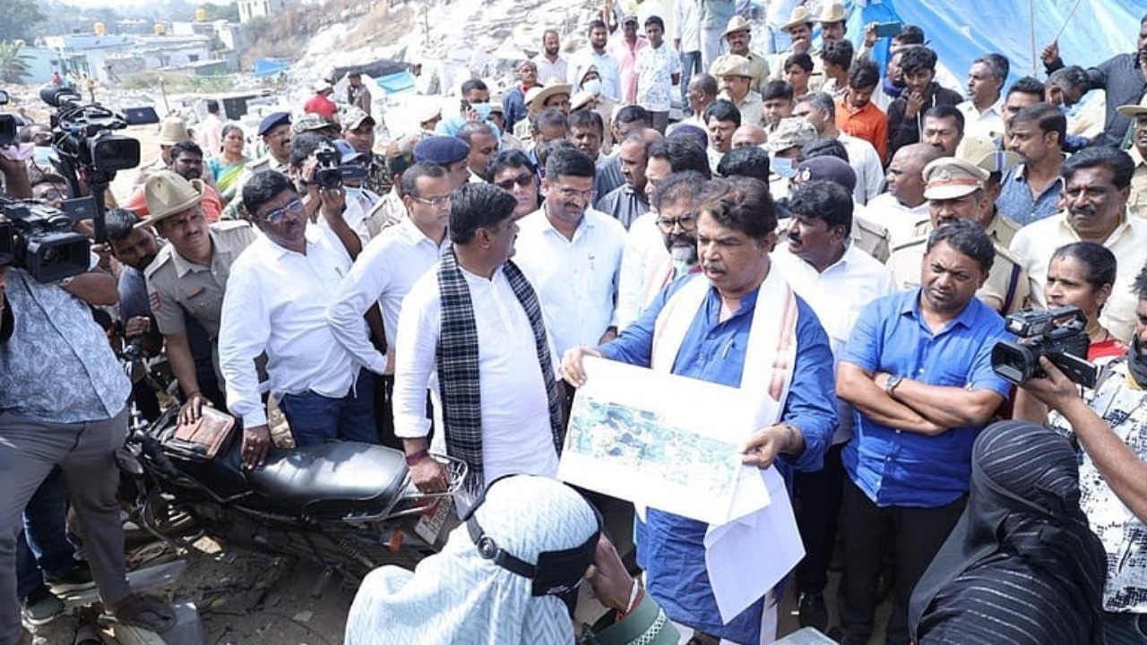 BJP demands NIA probe into Kogilu Layout demolition case, raises national security concerns