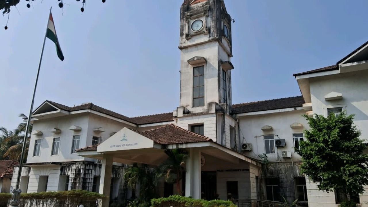 Bank manager’s alertness saves elderly couple from ‘digital arrest’ scam