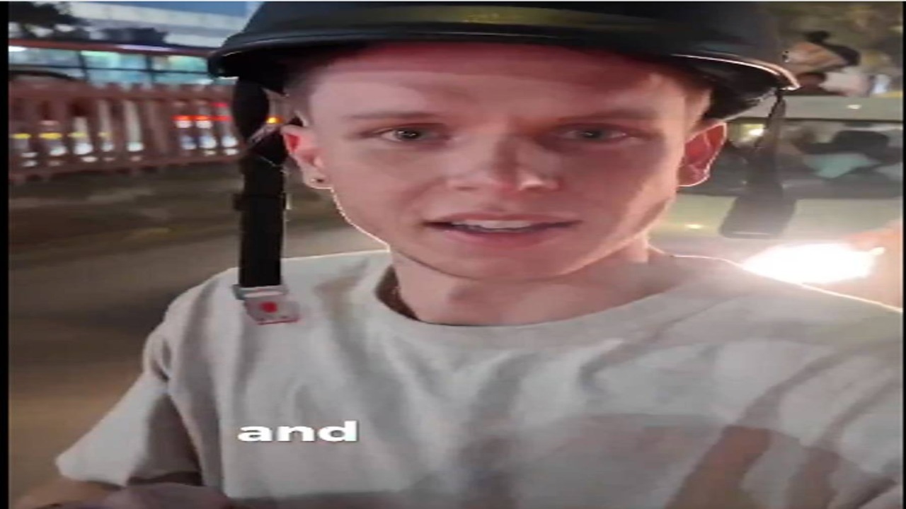 “Modi Ji, I also want an Aadhaar Card”: American Tourist Emotional About Leaving India