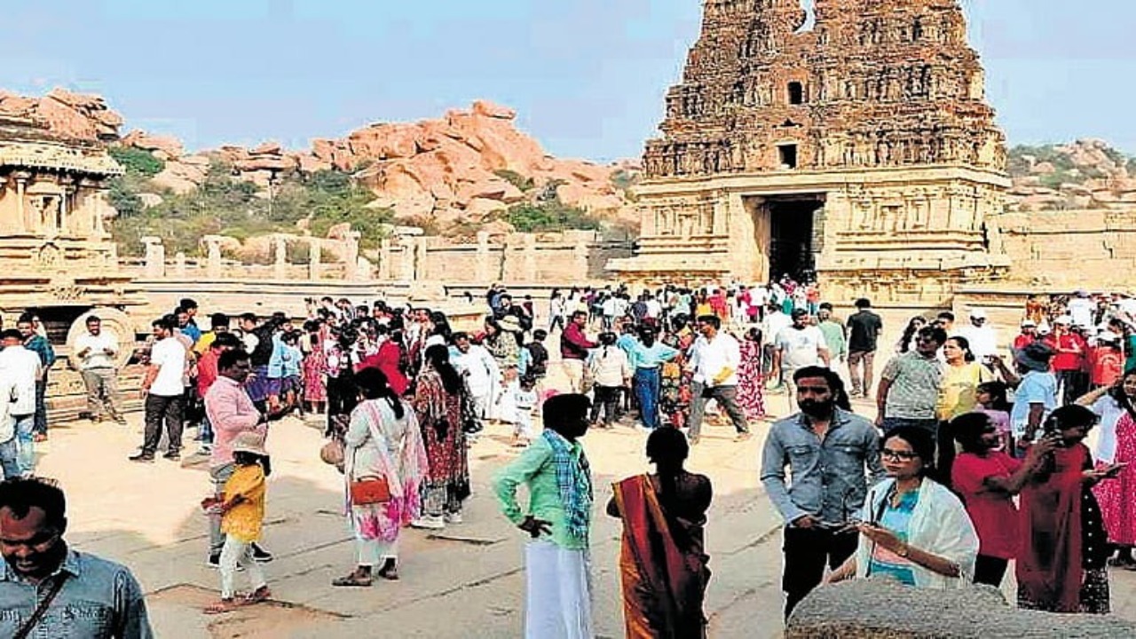 Tourist footfall surges at UNESCO heritage site Hampi during holiday season