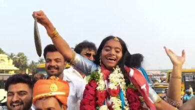 Bigg Boss runner-up Rakshita Shetty receives grand homecoming in Udupi