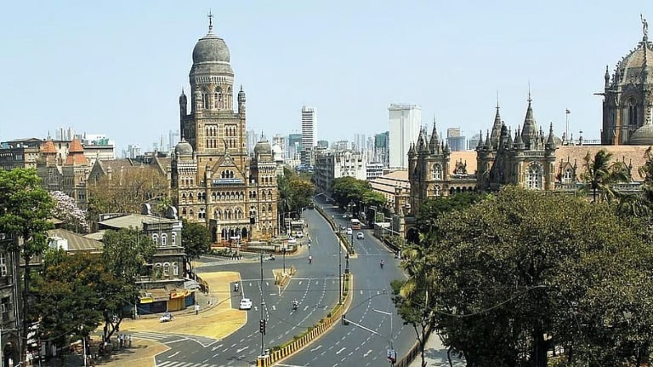 Speculation grows over surprise BJP–Shiv Sena (UBT) tie-up in BMC amid power tussle