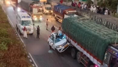 Three killed on the spot as car rams into lorry on NH-48