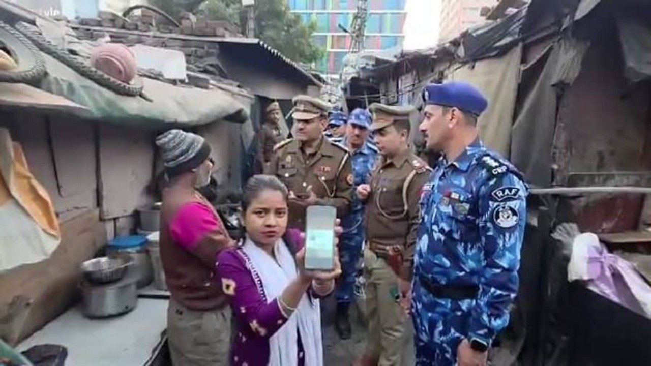 Video of police using ‘device’ to check citizenship in Ghaziabad slum triggers outrage