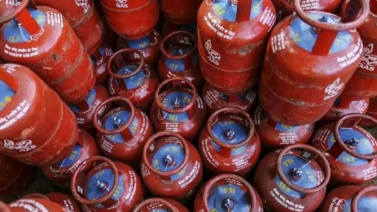 LPG cylinder price hiked by Rs 50 on Union Budget Day