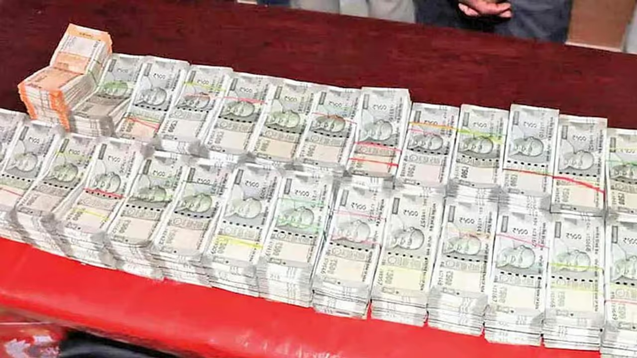 ₹38 lakh looted from trader after assault near Honnali