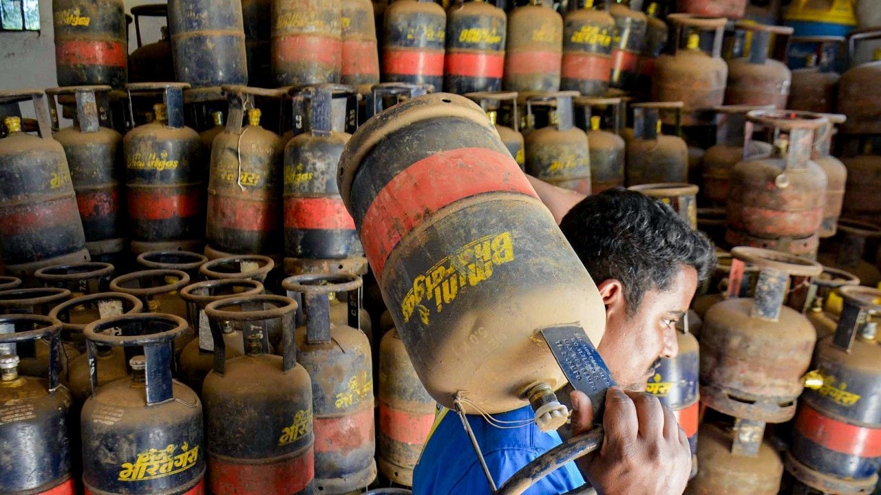 Centre Increases LPG Supply To States By 20 Percent To Avoid Shortage