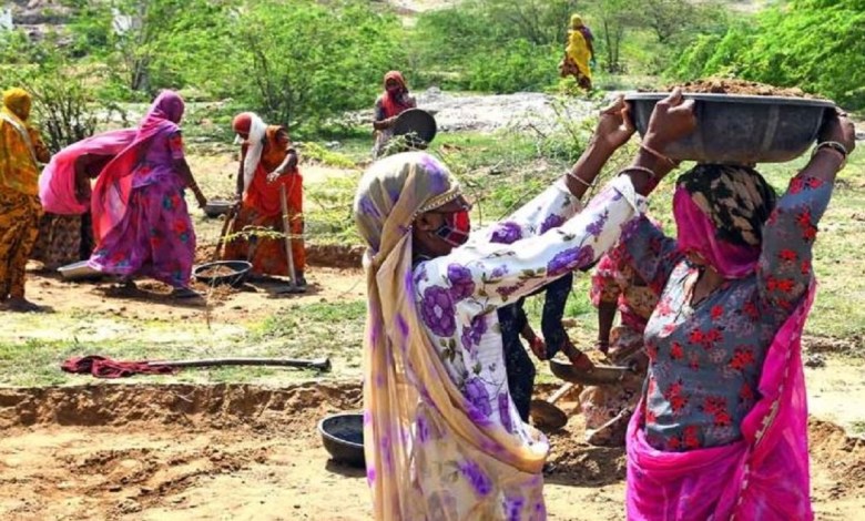 MNREGA: CAG report exposes fraud in Karnataka