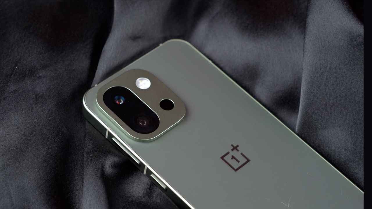OnePlus 15 Sees Major Price Drop with Bank and Exchange Offers Making Flagship More Affordable