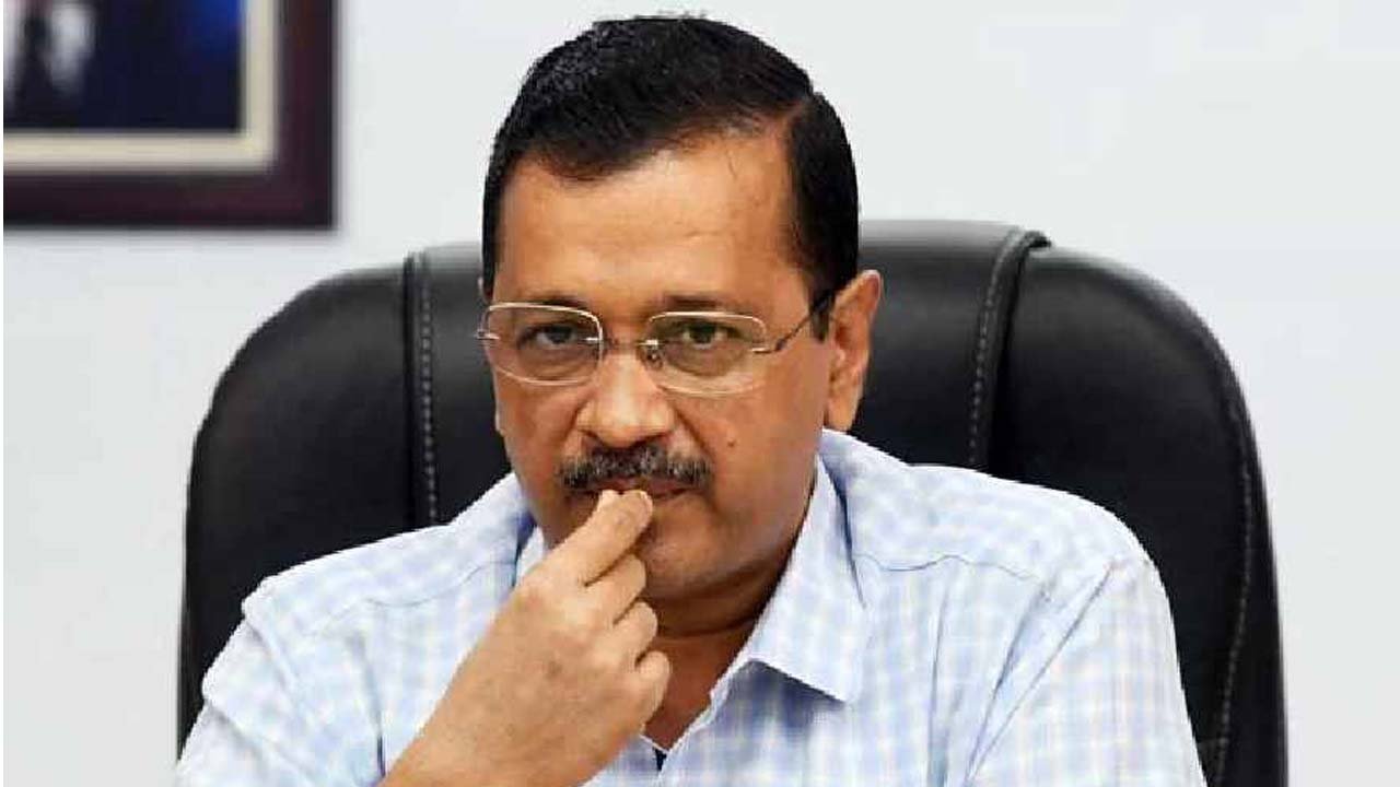 Arvind Kejriwal reacting to AAP MPs joining BJP and warning about Punjab public response