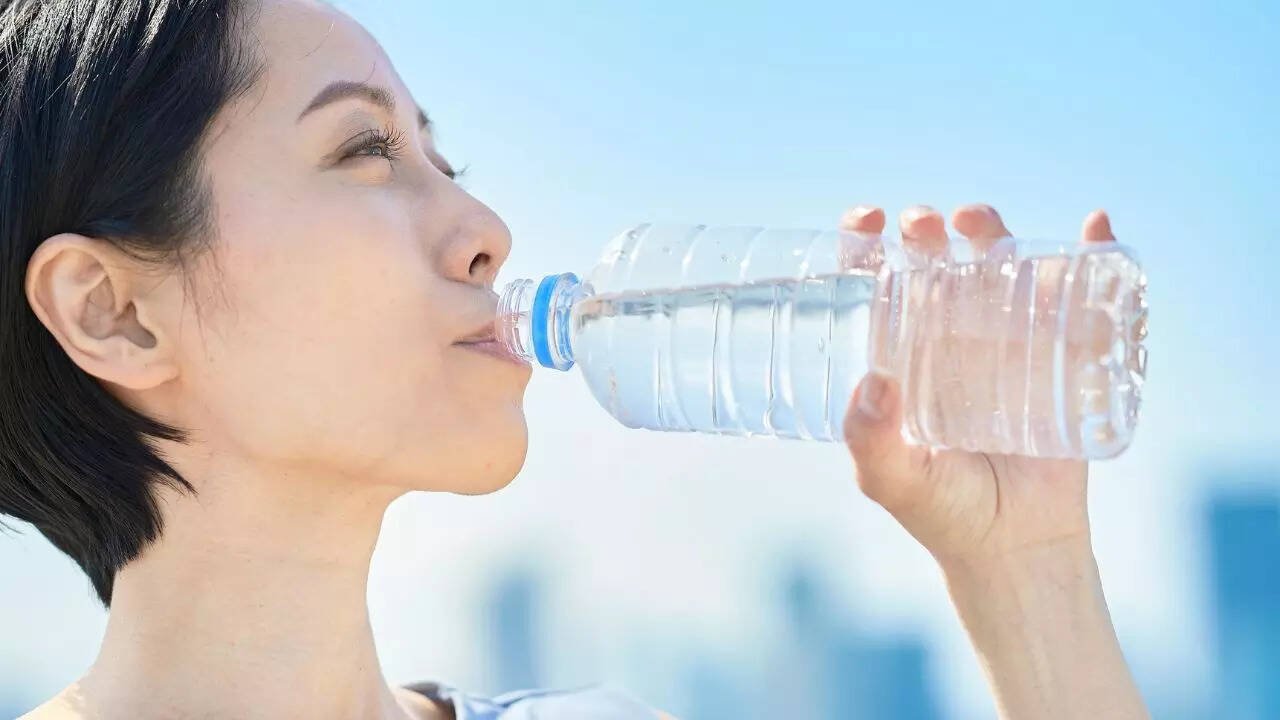 Choosing the Right Water Bottle Can Protect Your Health More Than You Think