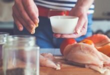 Chicken Eating Habits Experts Warn About Common Food Mistakes After Non Veg Meals