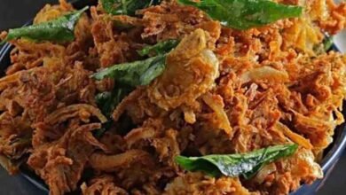 Crispy Onion Pakoda Secrets Three Simple Kitchen Tricks for Perfect Street Style Crunch at Home in Cold Weather