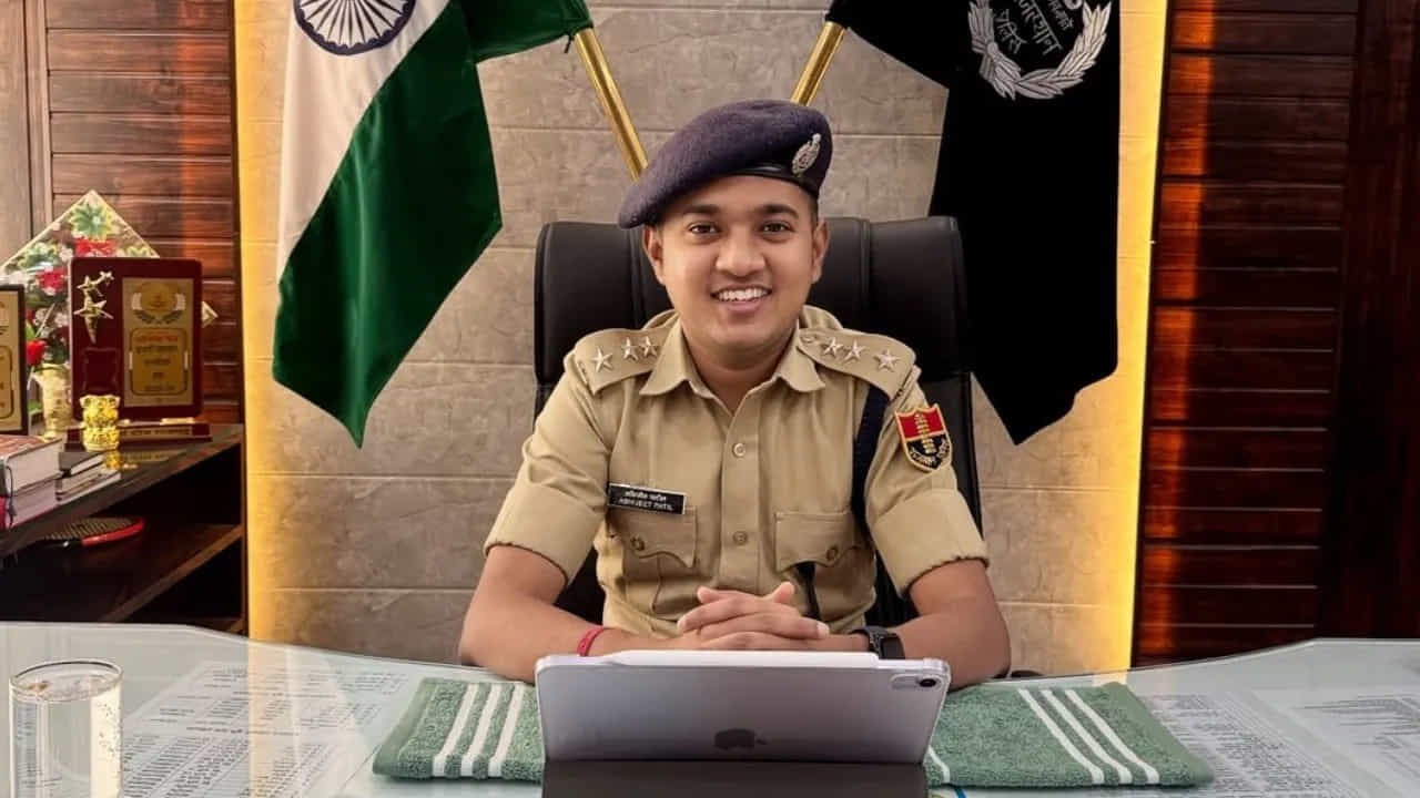 How a 22-Year-Old Became an IPS Officer Without Coaching