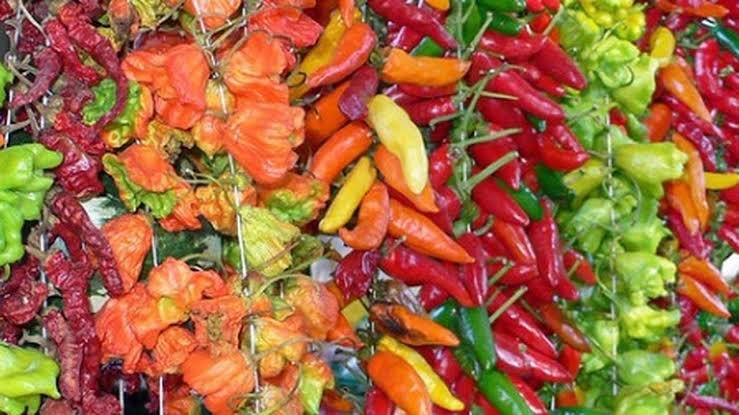 Kitchen Tips to Stop Chili Pepper Burn on Your Hands in Minutes