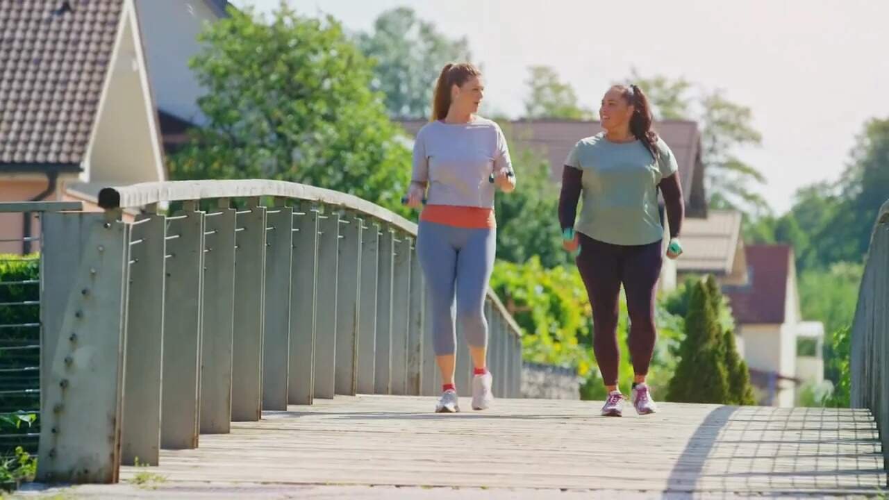 Walking Your Way to Health: Experts Reveal Simple 4 Week Plan to Naturally Reduce Body Fat and Cholesterol