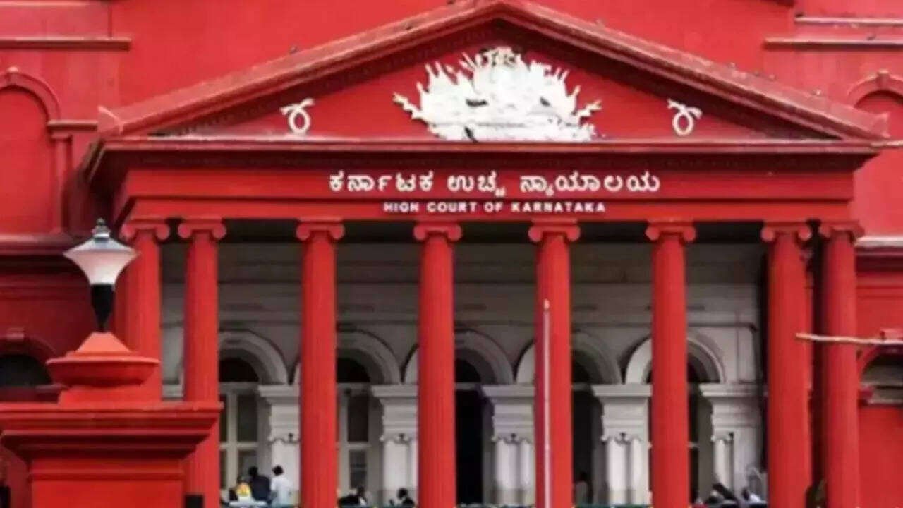 Chikkamagaluru District Court Invites Online Applications for Six Typist Posts