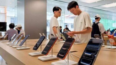 Global Smartphone Sales Hit Lowest Level Since 2013 as Samsung Reclaims Top Spot
