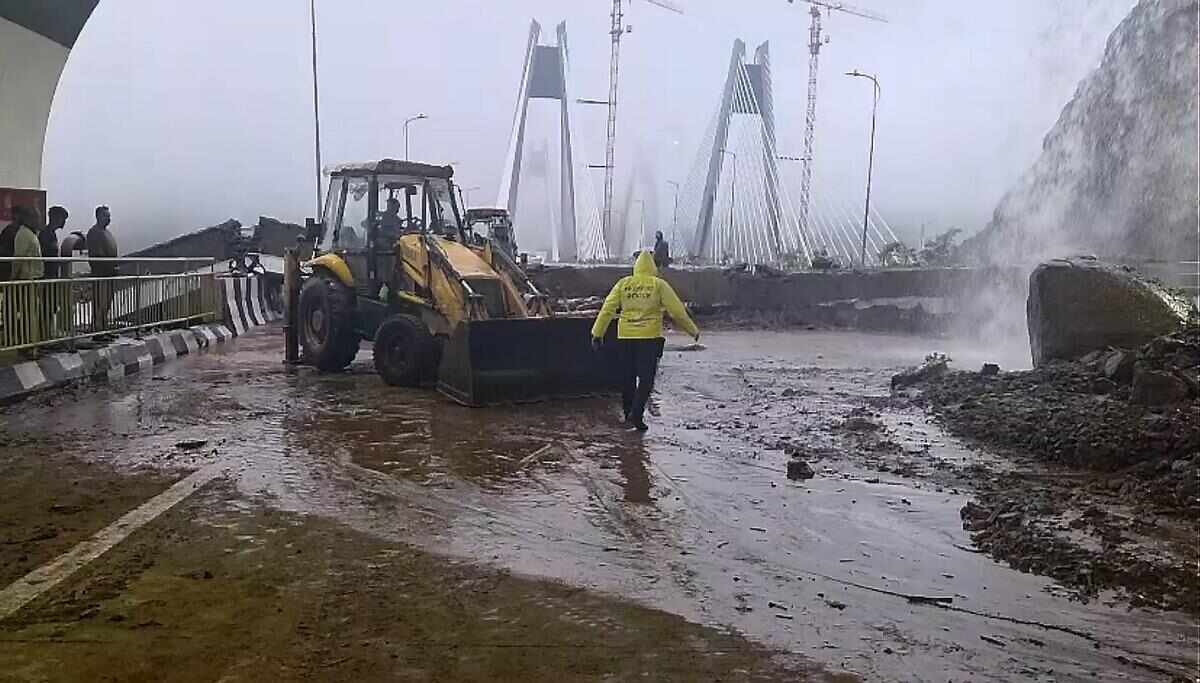 Heavy Rain Floods Mumbai Pune Expressway Tunnel After Landslide Forces Road Closure