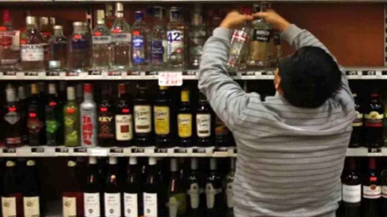 Karnataka Announces E Auction Schedule for 579 Liquor Licences Across the State