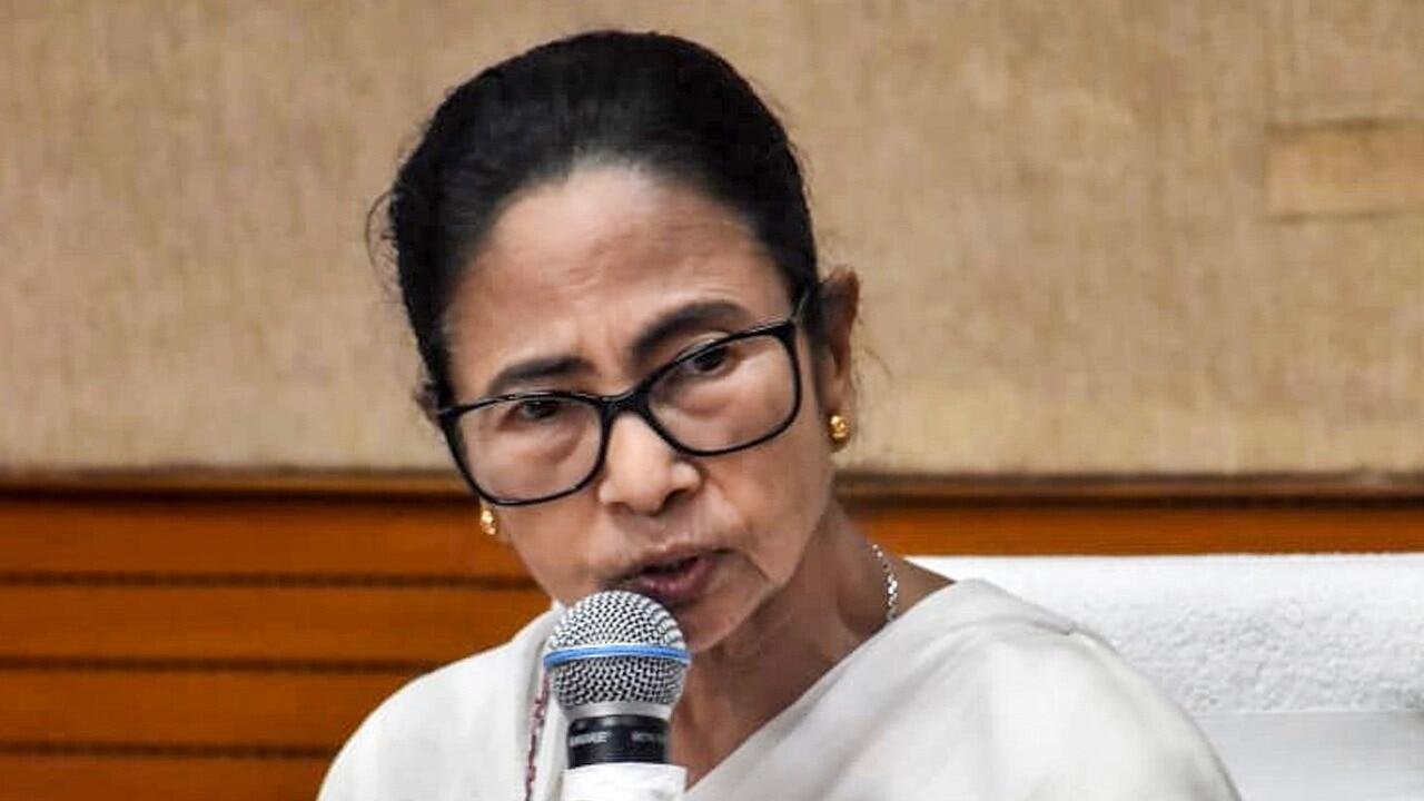 Mamata Banerjee Warns Rebel TMC Leaders Amid Growing Rift Within Party