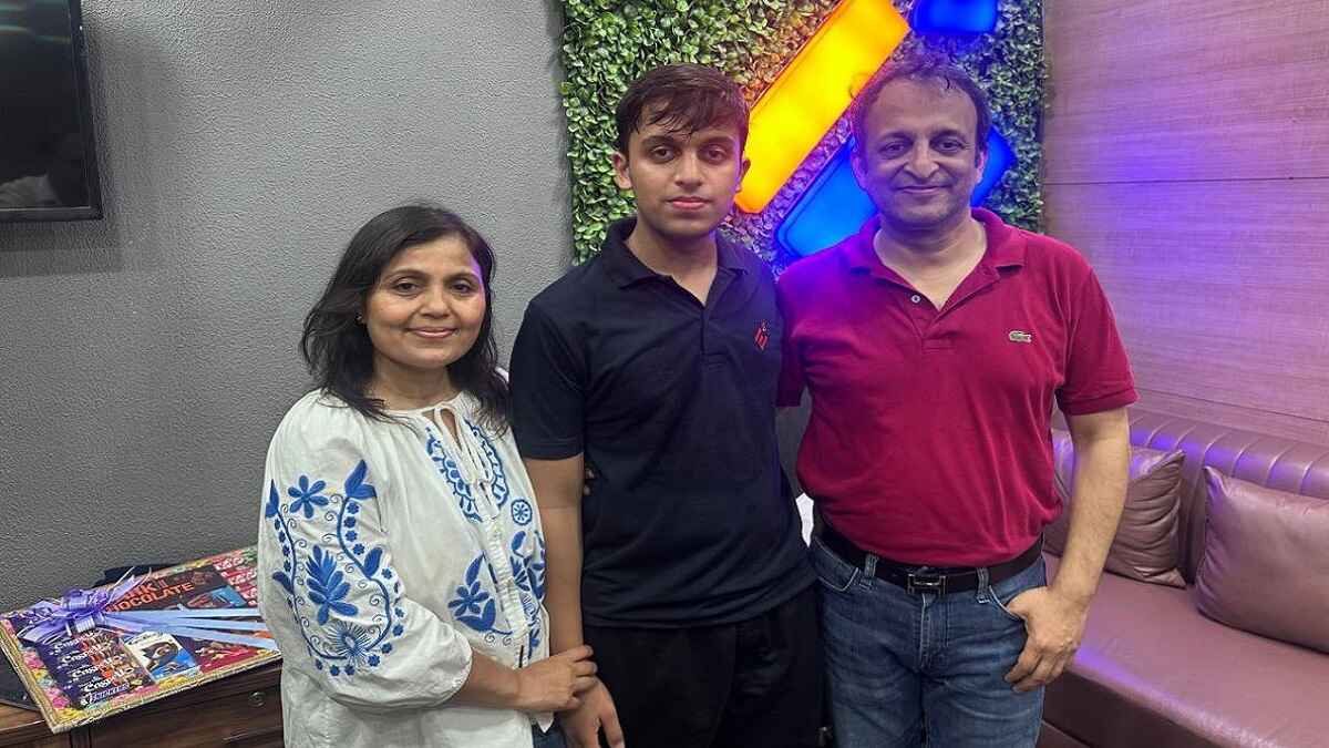 NEET 2026 Topper Aryan Gupta’s 17-Hour Inspiring Success Story
