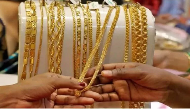 Gold Price slightly decline today: Check latest rates in your city